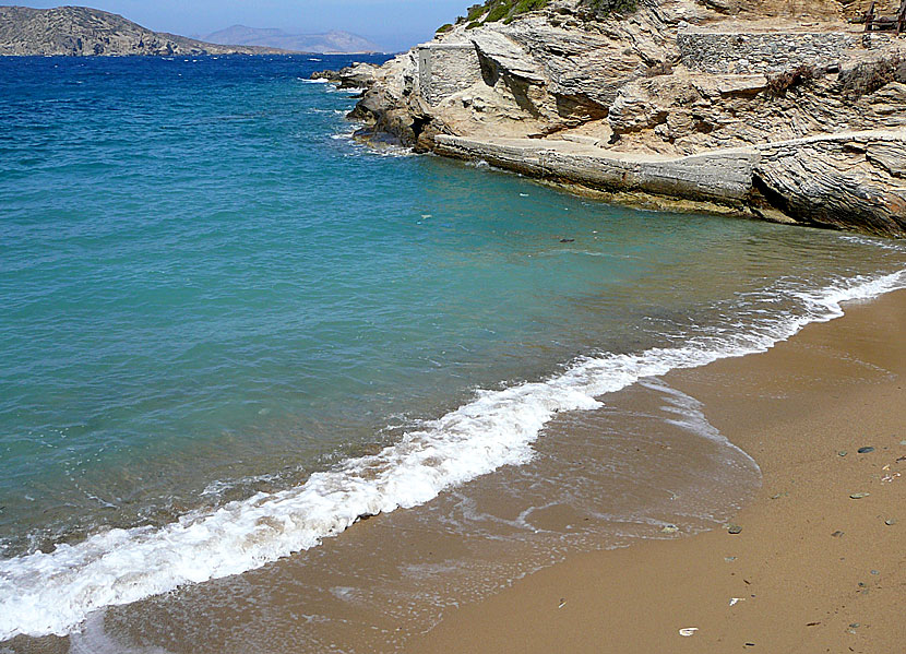 The best beaches in Amorgos. Paradisi beach. 