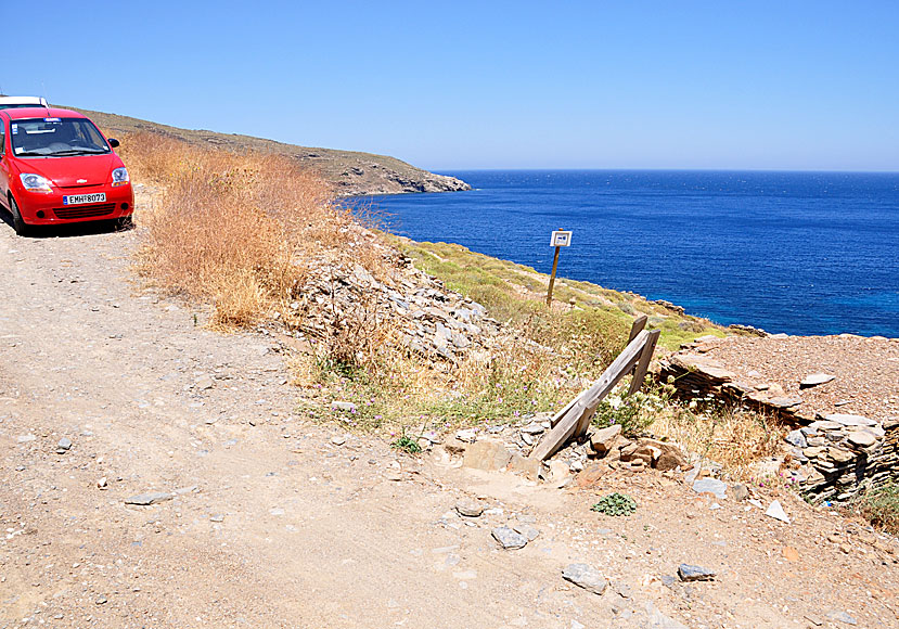 The parking area above Tis Grias to Pidima beach on Andros.