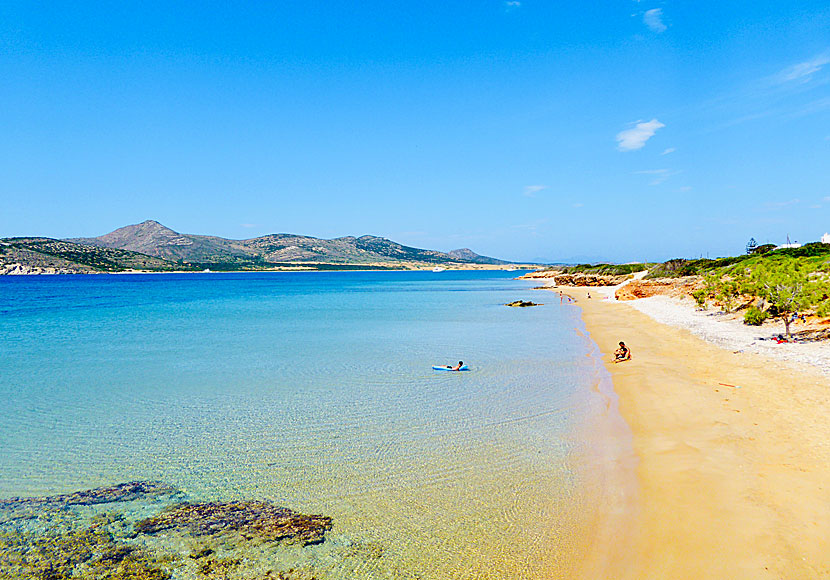 
The child-friendly sandy beach Agios Georgios beach is Antiparos best beach.