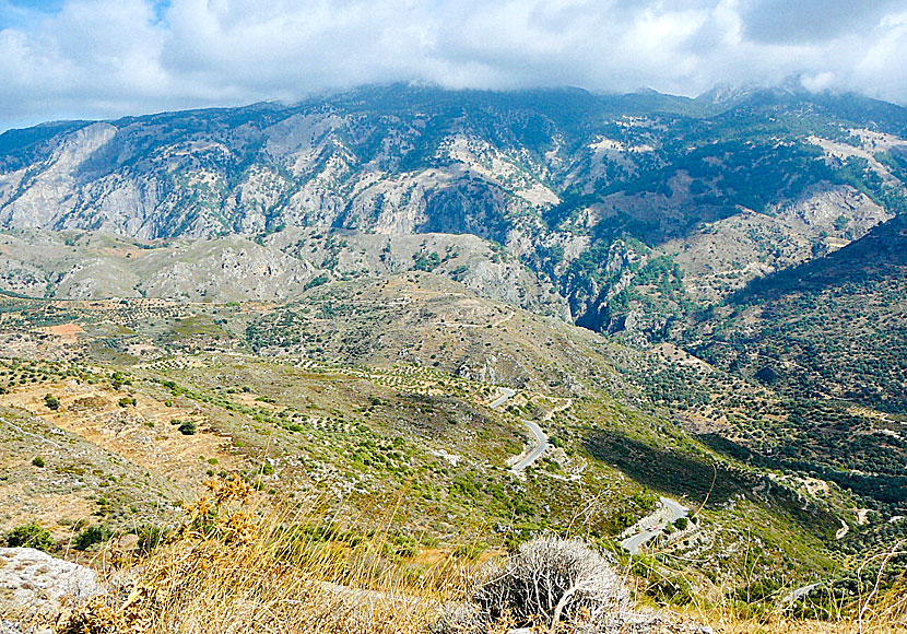 The Agia Irini Gorge above Sougia is suitable for those who enjoy hiking.