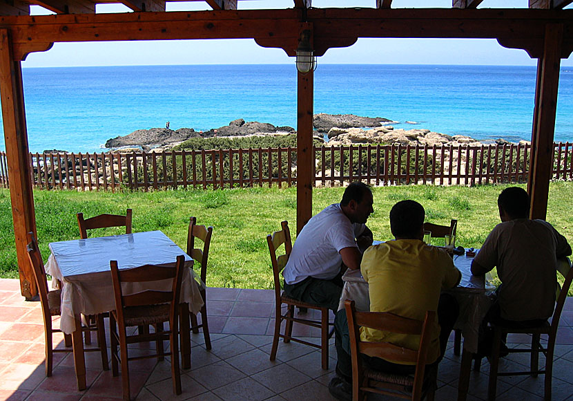 Restaurants and tavernas in Falassarna. Crete.