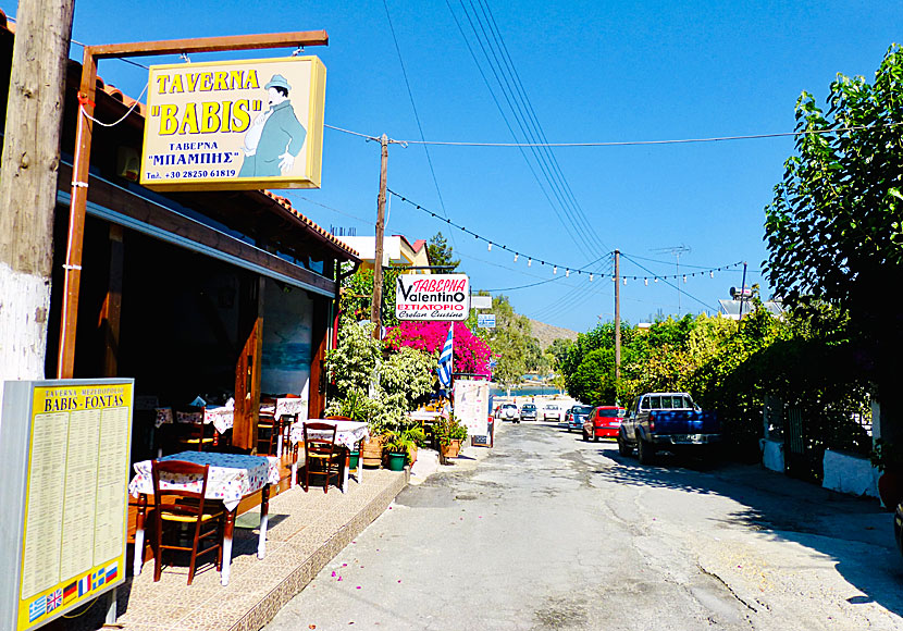 There are many good restaurants in the streets between the beach and the square of Georgioupolis.