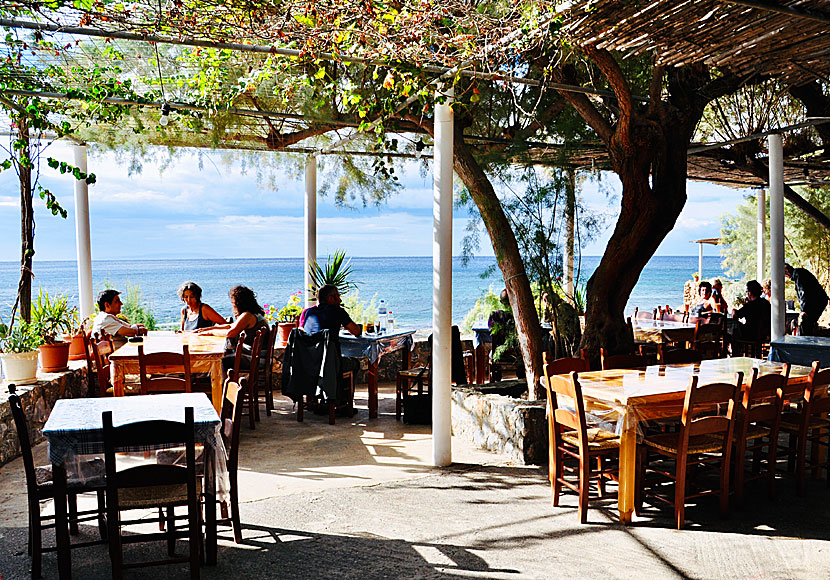 Nikos Restaurant Small Paradise in Lykos.