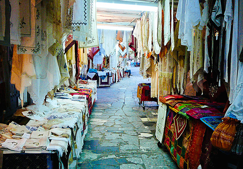 In Matala's bazaars you can shop for handicrafts and textiles.