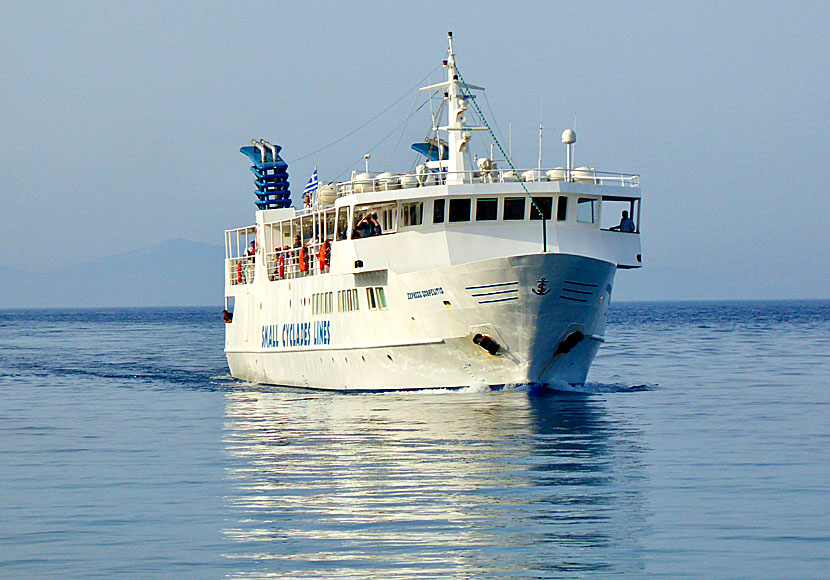 The little car ferry Express Skopelitis heading towards the port of Donoussa.