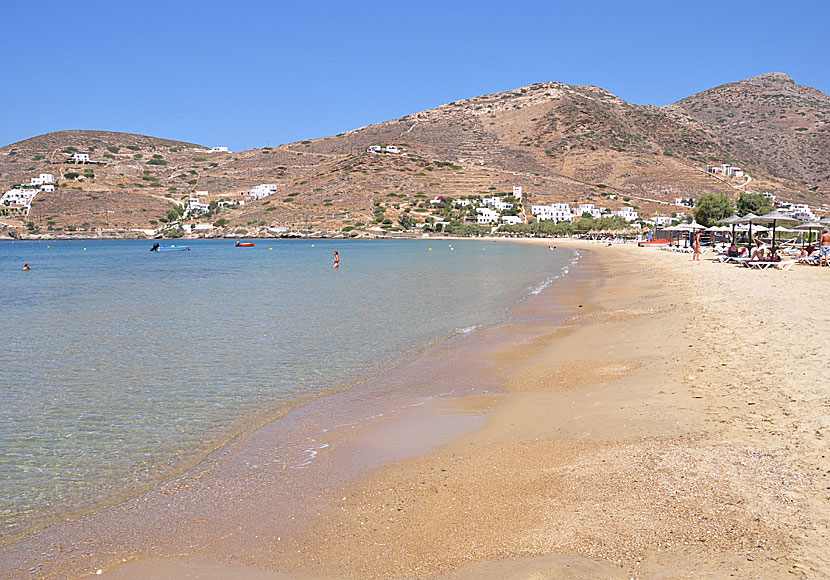 The best beaches on Ios. Gialos beach. 