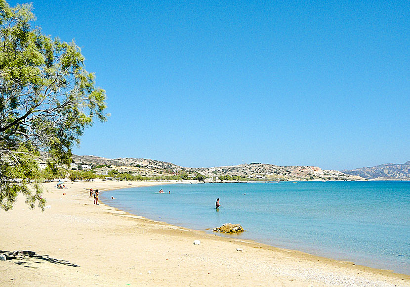 Bonatsa beach on the west Kimolos.