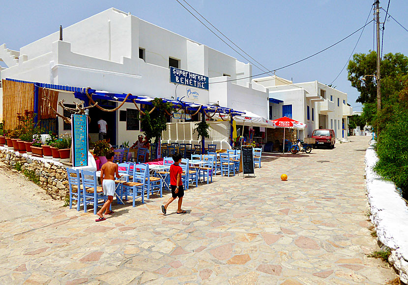 Supermarkets and other shops on Koufonissi.
