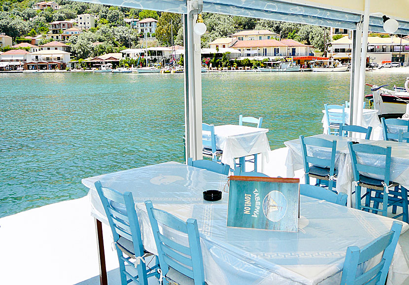 The restaurants and taverns in Sivota on Lefkada have an irresistible location right by the sea.