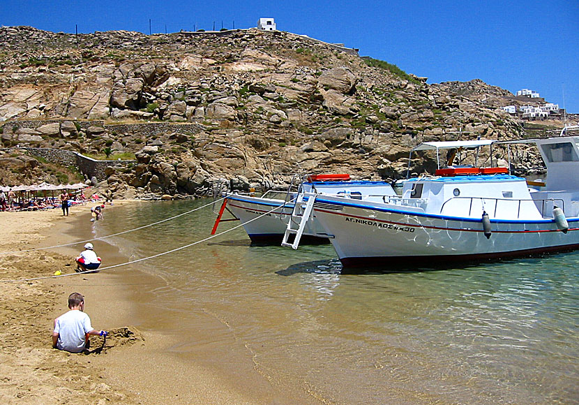 Beach boat to Super Paradise from Ornos in Mykonos.