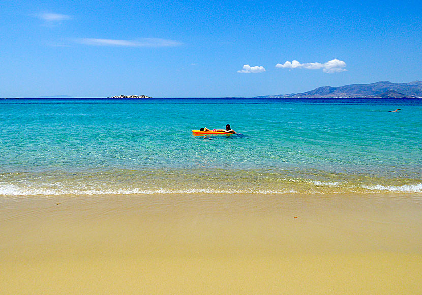 Plaka beach is one of the many sandy beaches on Naxos that are child-friendly.