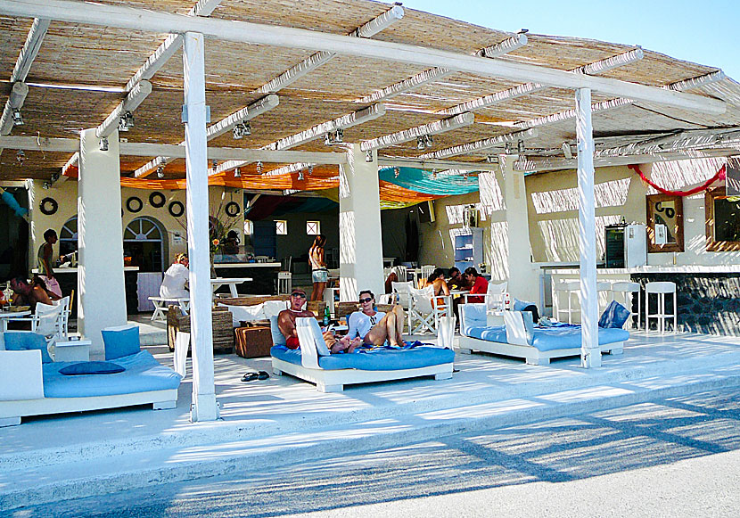 Bars in Perivolos on Santorini.
