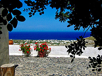 The village Mesa Gonia & Exo Gonia on Santorini.