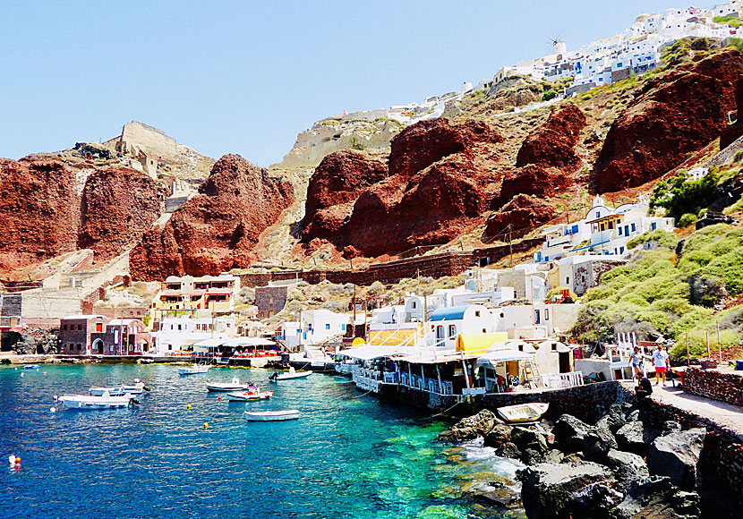 In the cozy harbor of Amoudia below the village of Oia, there are many good fish restaurants.