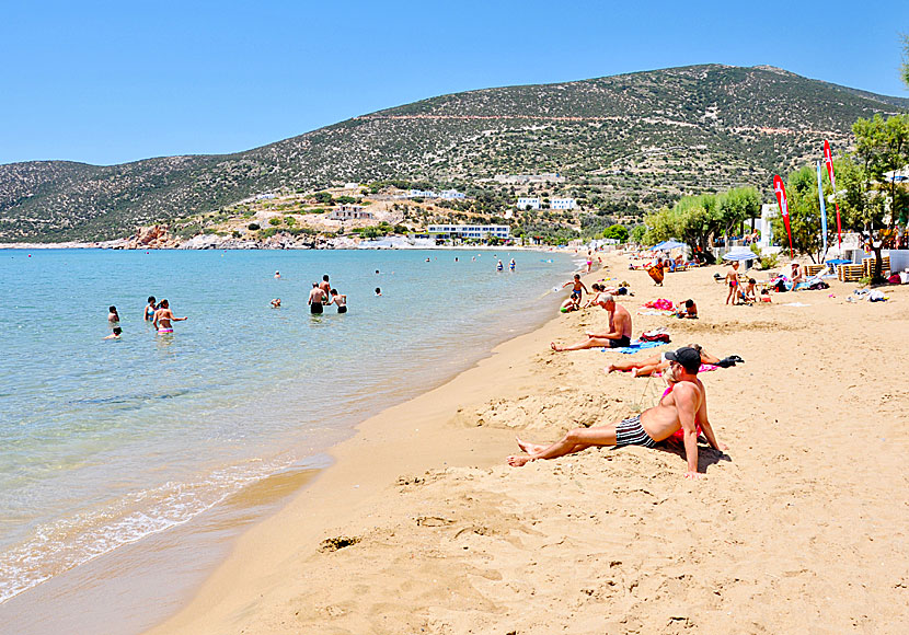 The best beaches on Sifnos. Platis Gialos beach.