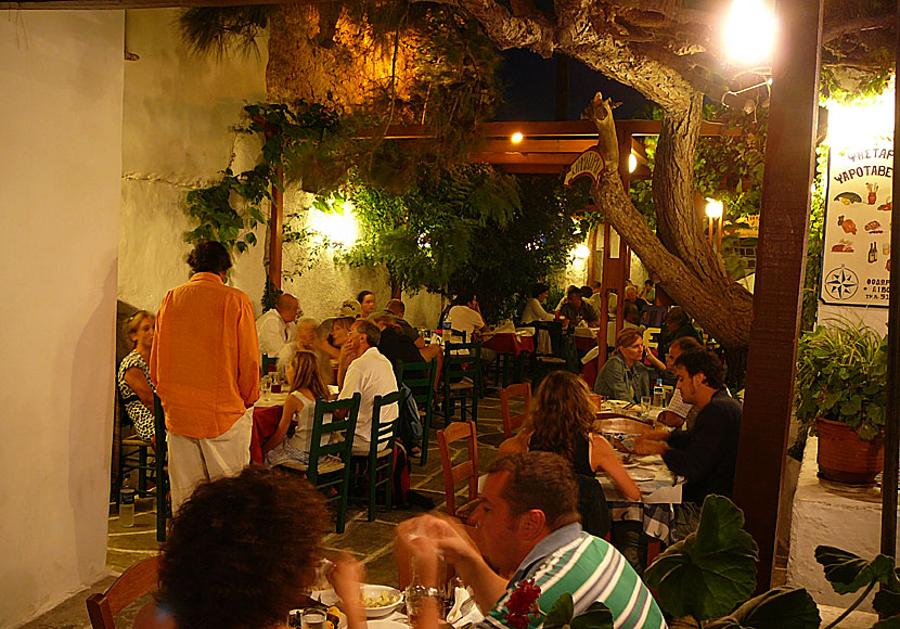 Taverna in Kastro on Sikinos.