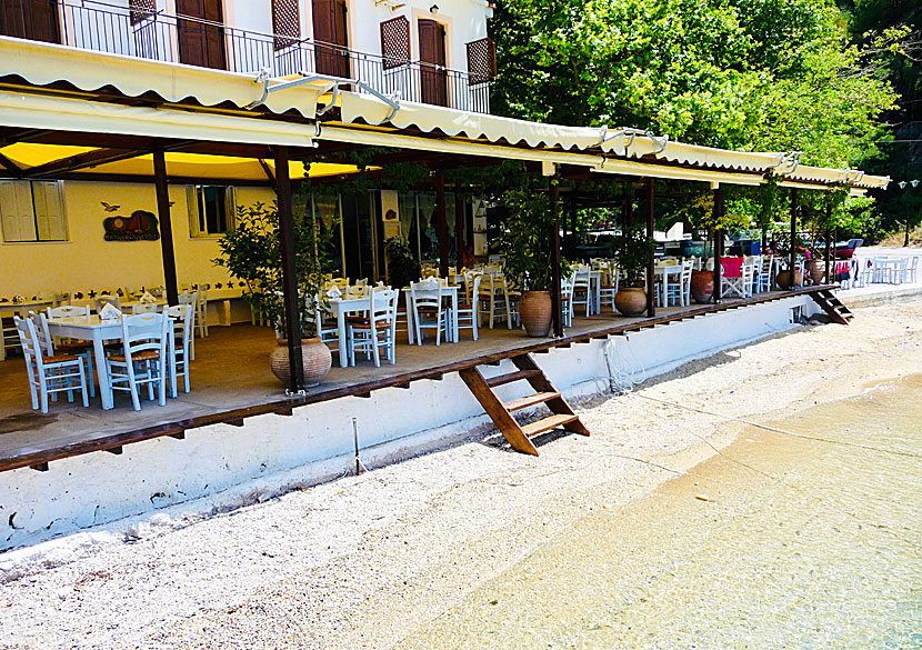 Good restaurants and taverns in Agnontas on Skopelos.