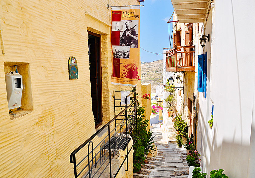 Markos Vamvakaris Museum in Ano Syros.