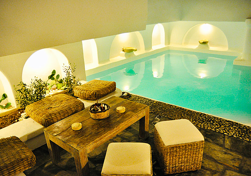 Altana Hotel is one of the best hotels in Tinos town.