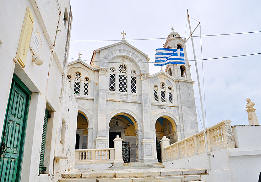 Isternia church is built of marble from Tinos.