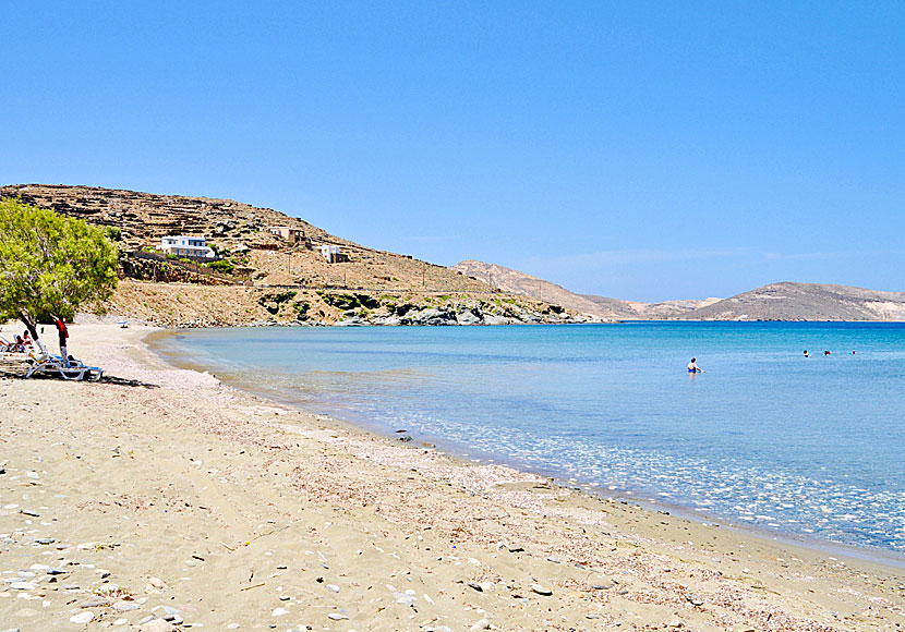 Rochari beach on Tinos.