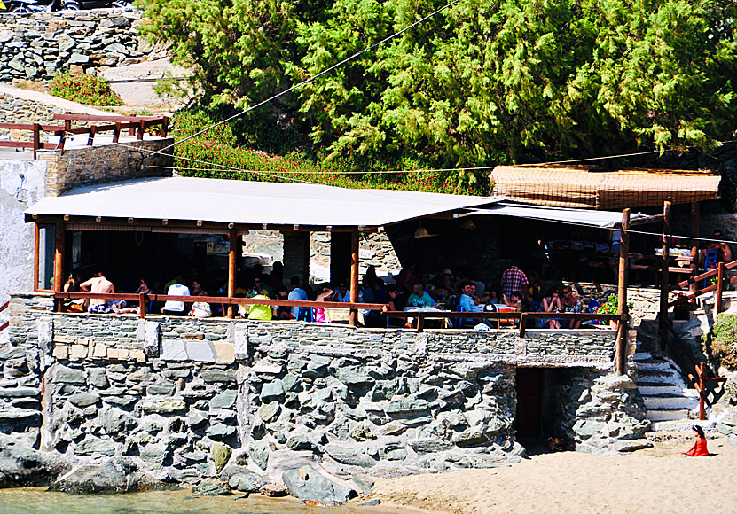 Taverna Drakonisi at Kolymbithra beach on Tinos.