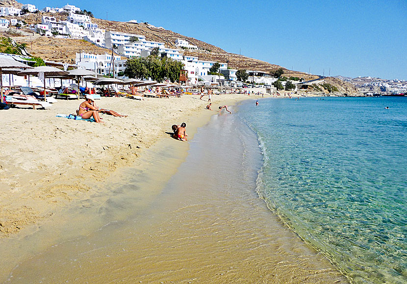 Agios Stefanos is the best beach near Mykonos Town. 