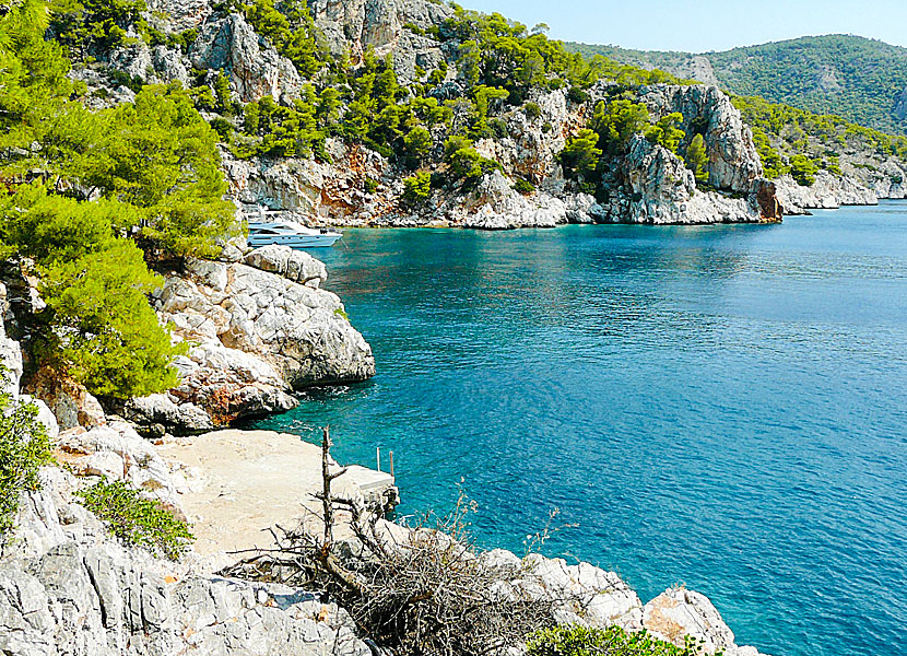 The Mariza rocks on Agistri is perfect for those who want to snorkel in crystal clear water.