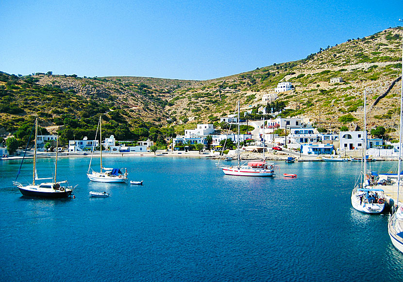 It is said that as many as 300 sailing boats comes to Agathonissi every summer.