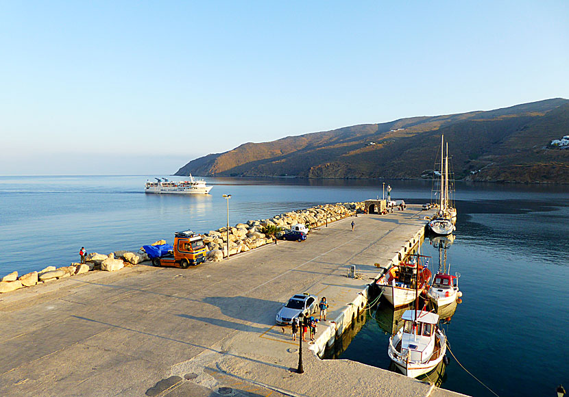 Express Skopelitis on the way to the port of Aegiali in Amorgos.