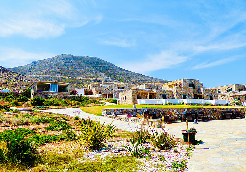 Book Aqua Petra Hotel and Aspes Village in Agios Pavlos on Amorgos.