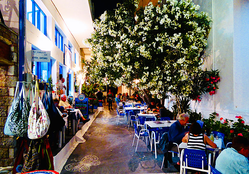 Restaurant To Limani Tis Kyra Katinas in Aegiali has very good Greek food.