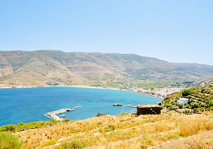 Above Ormos Korthiou bay are the fine mountain villages of Aidonia, Korthi, Piso Meri, Moussionas, Amonaklios and Aipatia.