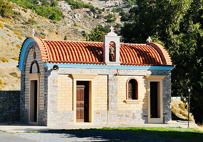 Amiras Memorial Church is located by the monument.