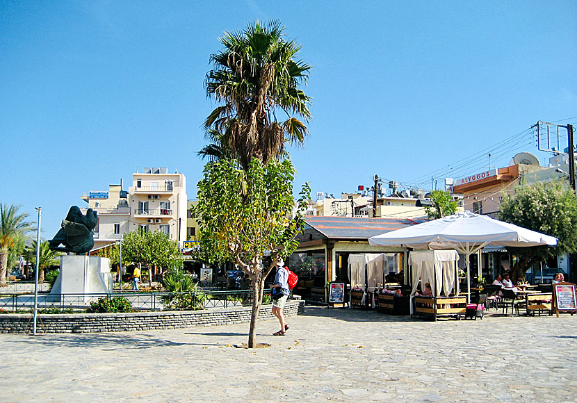 At the square of Elounda there are several good tavernas.