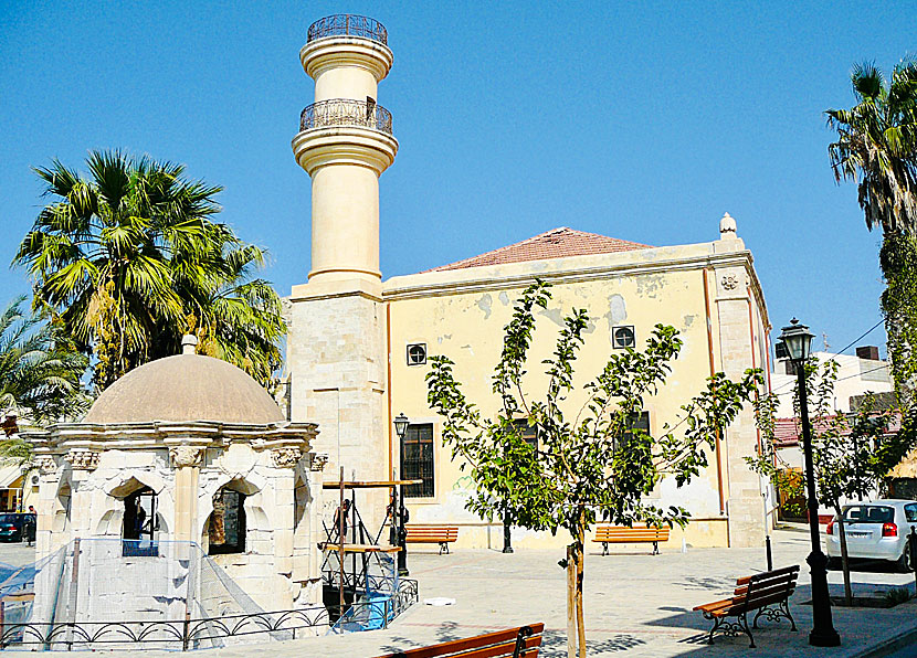 Mosque and minaret in the Turkish neighborhoods of Ierapetra in southeast Crete.