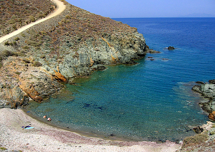 The best beaches on Folegandros. Ligaria beach. 