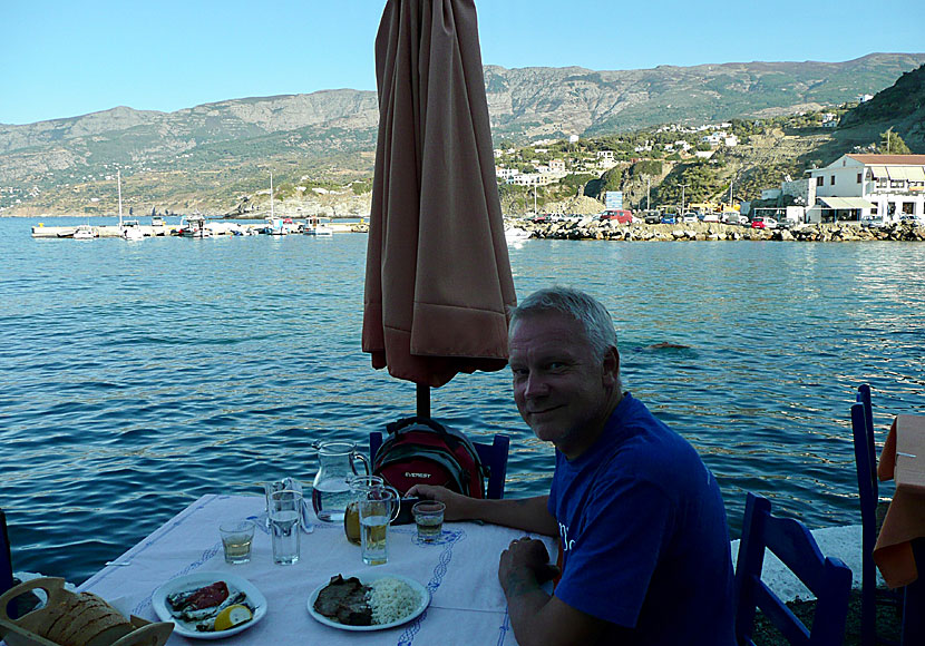 Tavernas in the port of Evdilos on Ikaria.