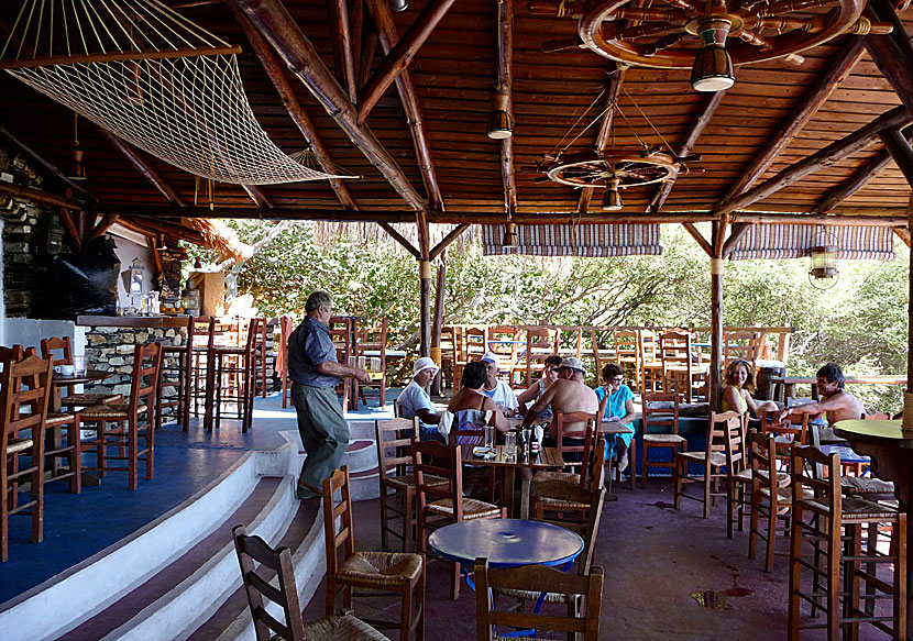 Taverna Ston Gialo kanei Fourtouna in Magganitis on Ikaria.