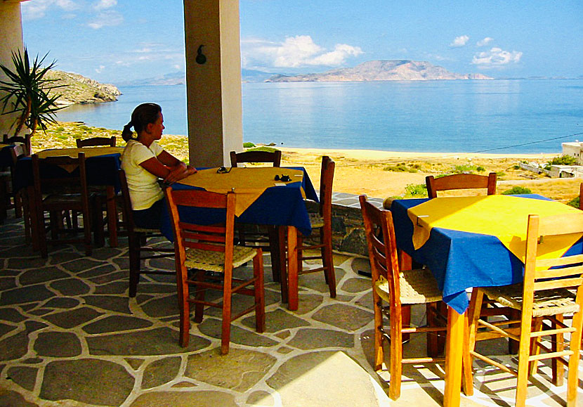 Views of the sea and Iraklia from Taverna Alonistra in Psathi on Ios island. 