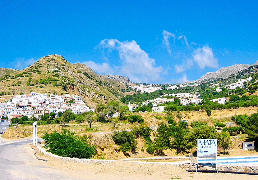 The road to Achata beach starts below the nice village of Aperi.
