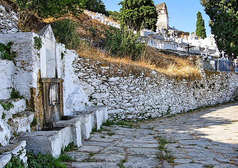 Kounderis Spring and the cemetery outside Chora on Kea.