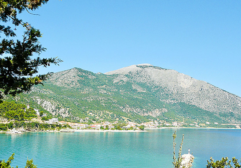 Ragia beach in Poros on Kefalonia.