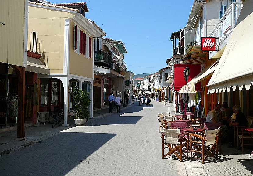 The main street that runs through Lefkas Town.