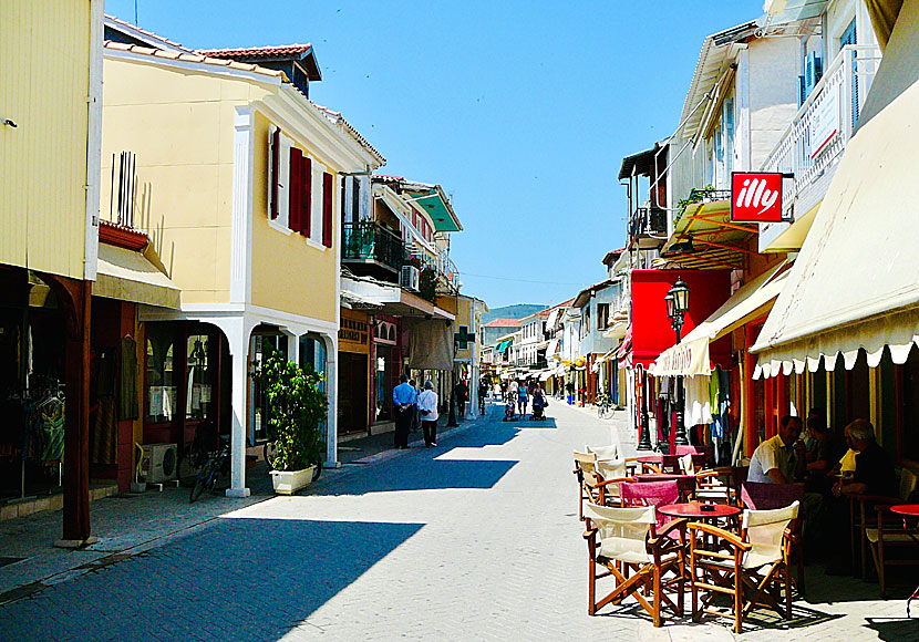 The main street that runs through Lefkas Town.