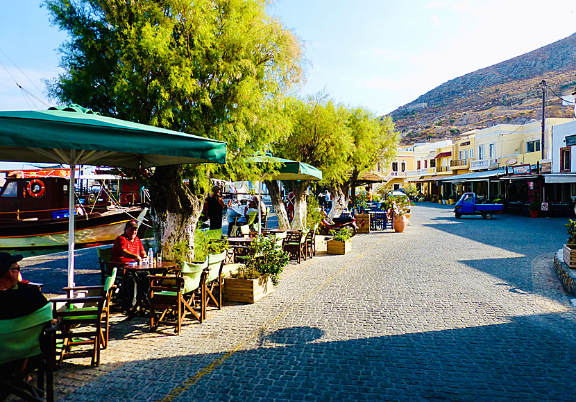 At the square in the harbour of Agia Marina in Leros there are shops, cafes, taverns and travel agencies.