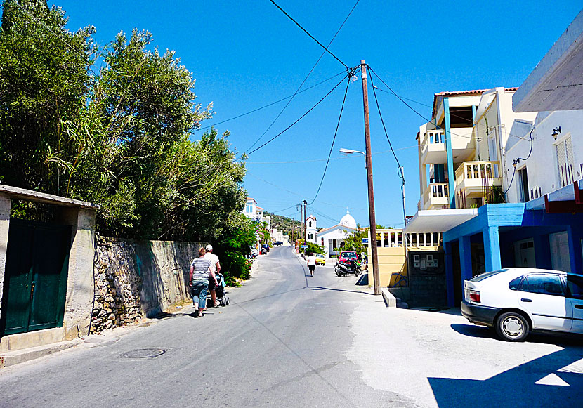 It takes about 30 minutes to walk from Agios Isidoros to Plomari.