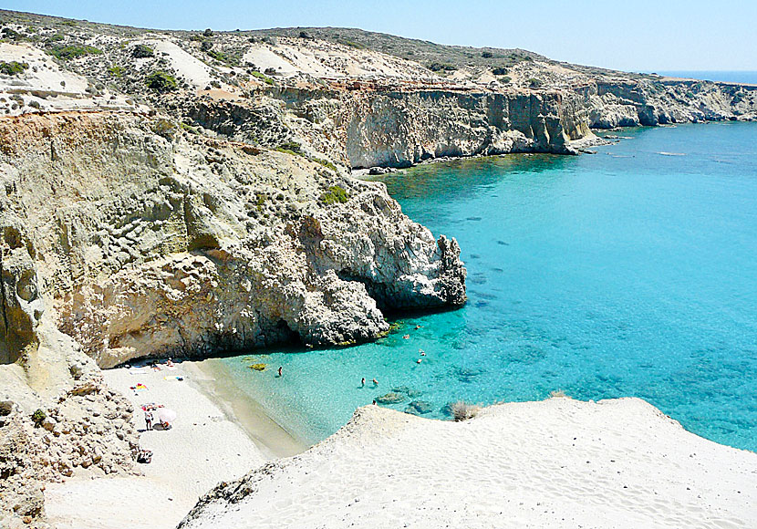Many of the beaches on Milos are suitable for those who want to snorkeling. Tsigrado beach is just one example.