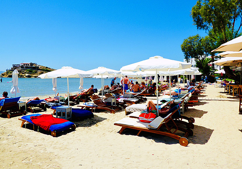 Agios Georgios beach is the beach closest to Naxos town Chora.