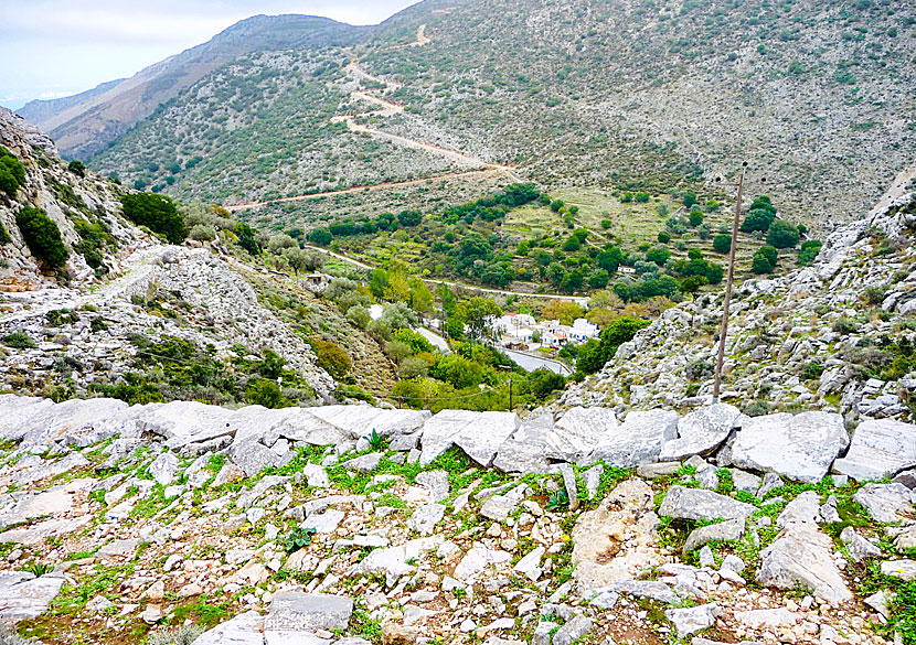 Hike from Danakos to Fotodotis monastery in Naxos.